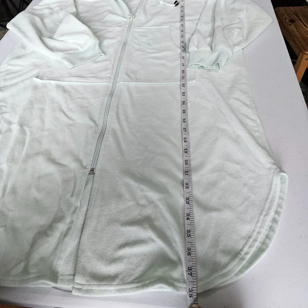 Vanity Fair Women's mint Green long Sleeved zipper Robe Pajamas Fleece size S